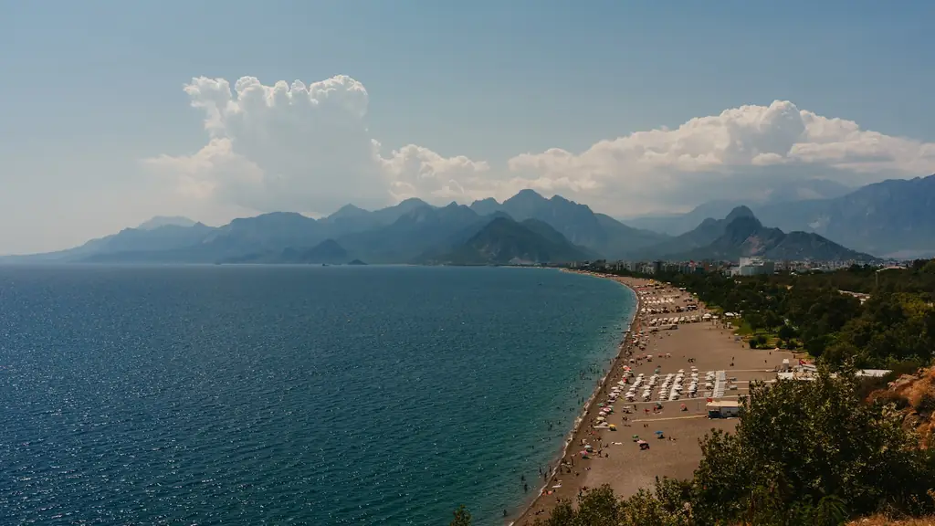 Konyaaltı sahili ve Beydağları, Antalya