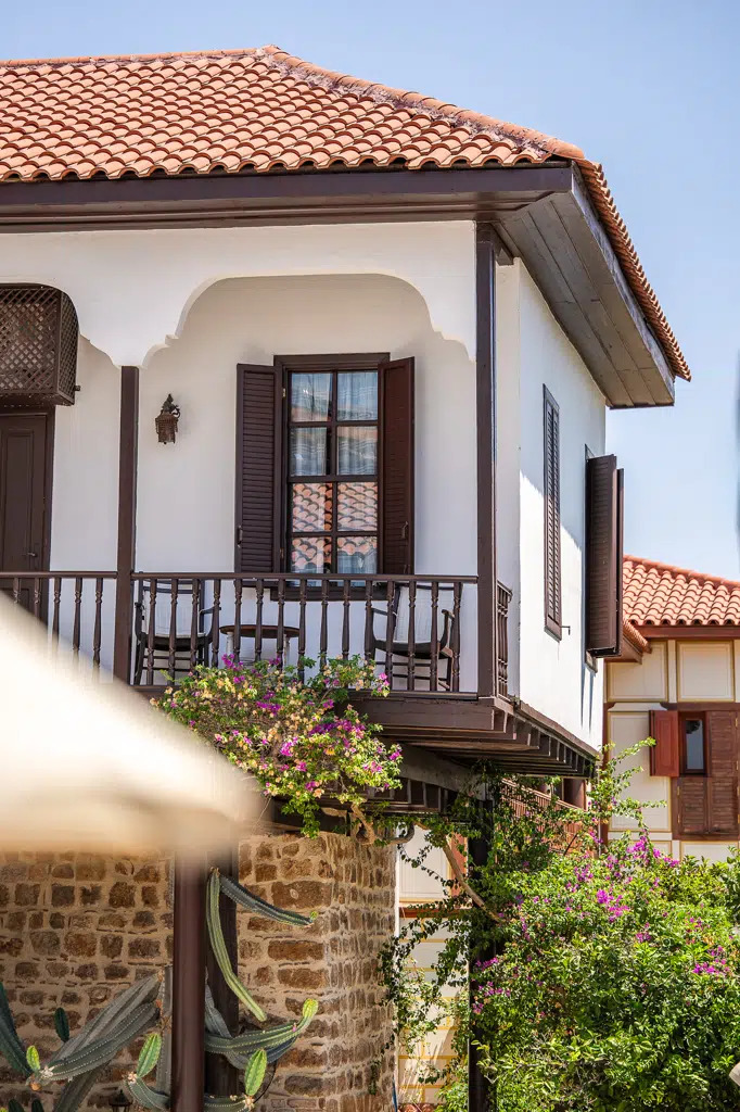 Otel'in Cephesi