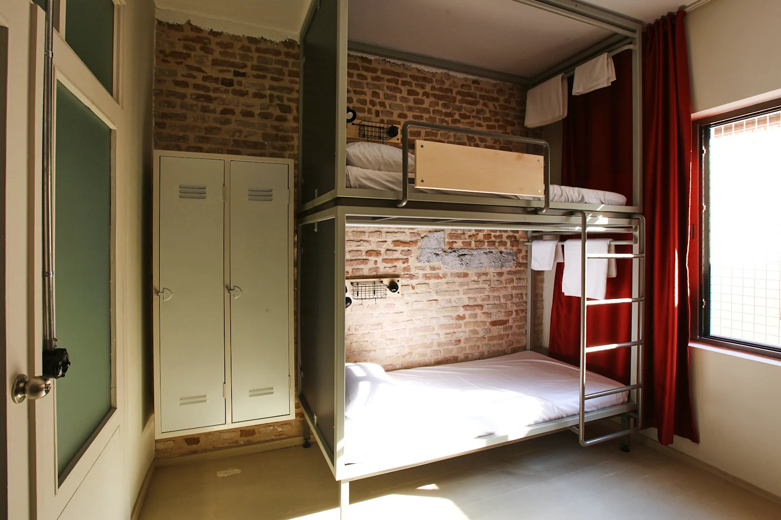 Flaneur Hostel