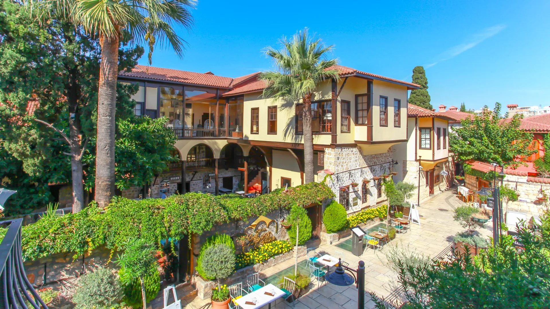 Alp Paşa Hotel